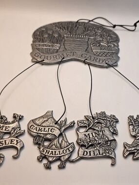 Gourmet Garden Pewter Herb Chives Rosemary Basil Thyme Parsley Wind Chime
